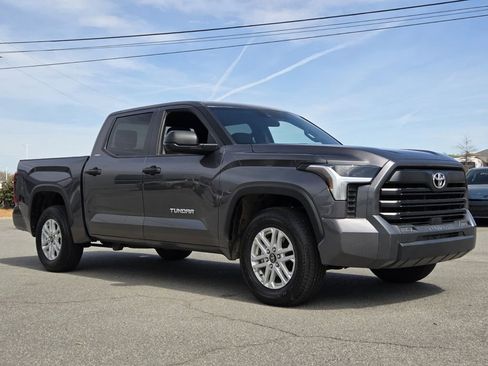 Used 2025 Toyota Tundra SR5 RWD image 4