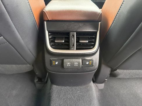 Used 2020 Subaru Outback Touring XT AWD/4WD image 22