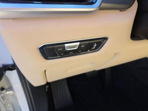 Certified 2022 BMW X5 xDrive40i image 22