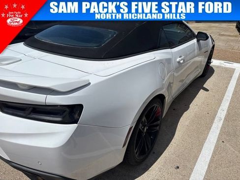 Used 2018 Chevrolet Camaro LT RWD image 3