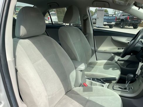 Used 2012 Toyota Corolla LE image 26