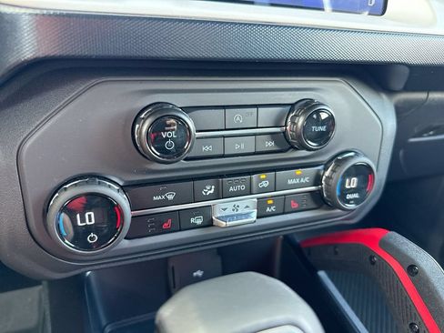 Used 2024 Ford Bronco Heritage Edition AWD/4WD image 16