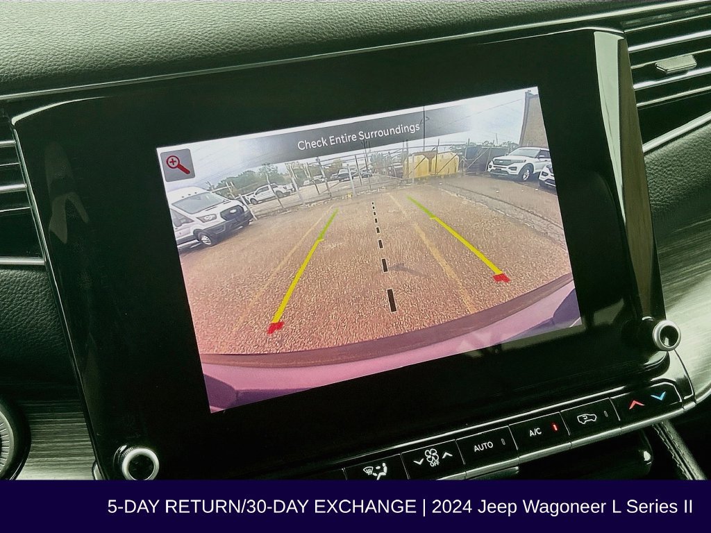 Used 2024 Jeep Wagoneer L Series II w/ Flexible Seating Group AWD/4WD image 12