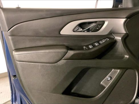 Used 2023 Chevrolet Traverse LT AWD/4WD image 25
