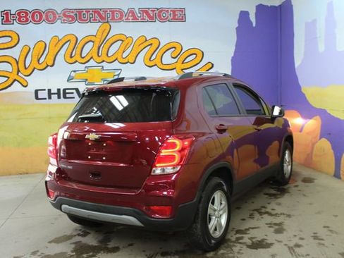 Used 2021 Chevrolet Trax LT w/ Driver Confidence Package AWD/4WD image 8