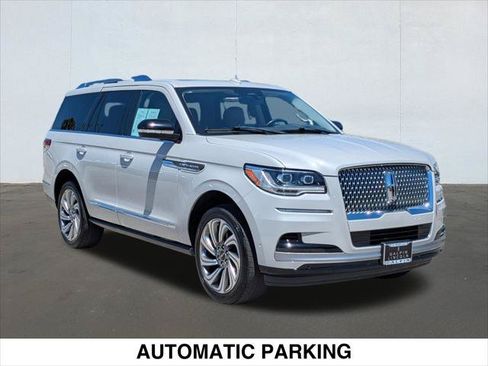 Certified 2023 Lincoln Navigator Reserve RWD image 7