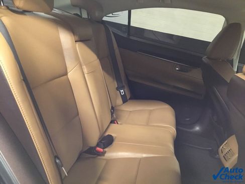 Used 2018 Lexus ES 350 w/ Navigation System Package image 28