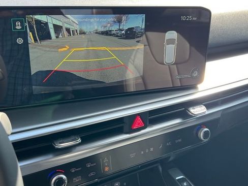 Used 2025 Kia Sorento EX w/ EX Panoramic Sunroof Package AWD/4WD image 24