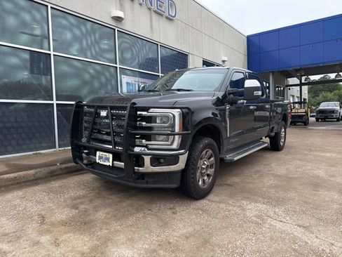 Used 2023 Ford F350 Lariat w/ Chrome Package AWD/4WD image 4