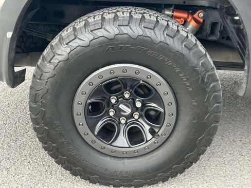 Used 2019 Ford F150 Raptor w/ Equipment Group 802A Luxury AWD/4WD image 9