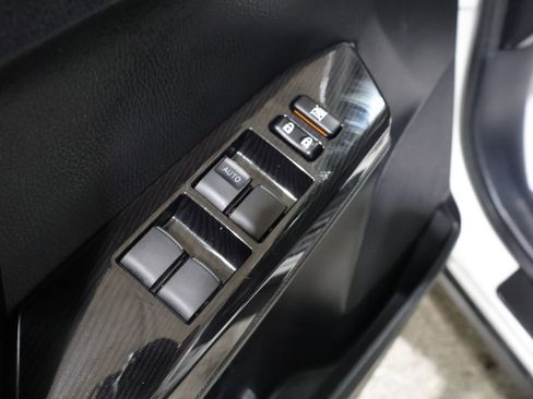 Used 2018 Toyota RAV4 SE w/ Power Extra Value Package image 12