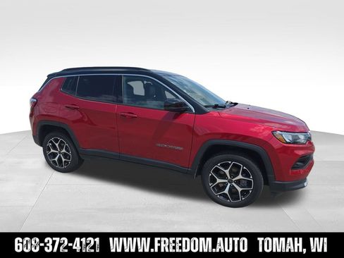 Used 2025 Jeep Compass Limited AWD/4WD image 10