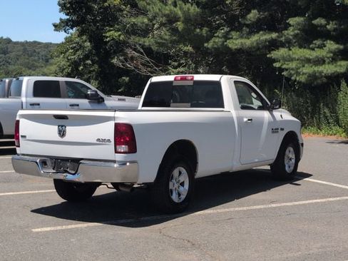 Used 2018 RAM 1500 Classic SLT AWD/4WD image 5