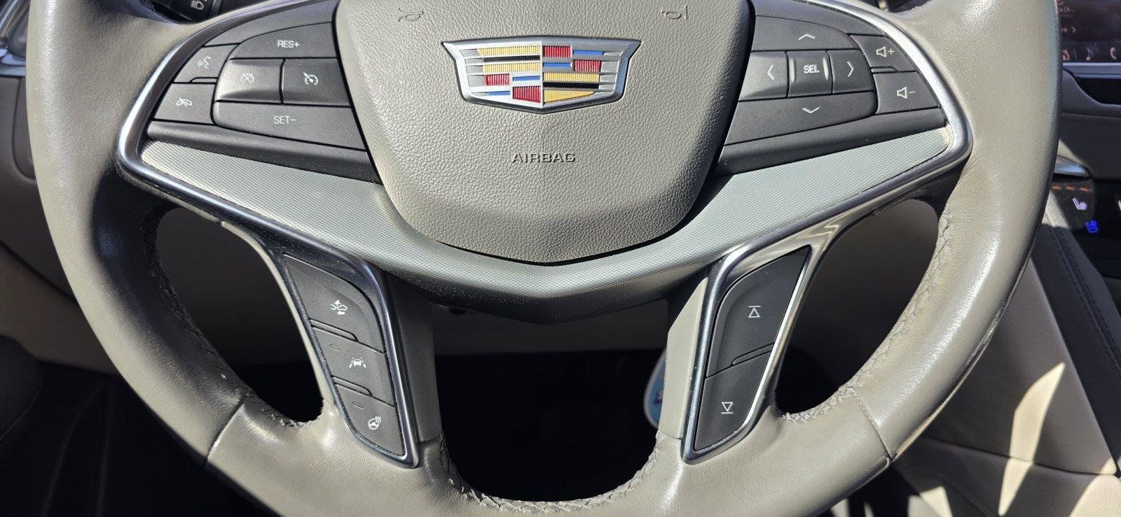 Used 2022 Cadillac XT5 Premium Luxury FWD image 16
