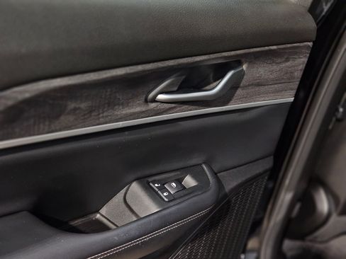 Used 2024 Jeep Grand Cherokee Limited image 36