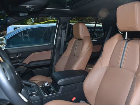 Certified 2025 Toyota 4Runner Limited image 8