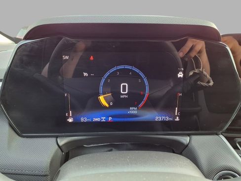 Used 2025 Chevrolet TrailBlazer LT w/ Driver Confidence Package AWD/4WD image 16