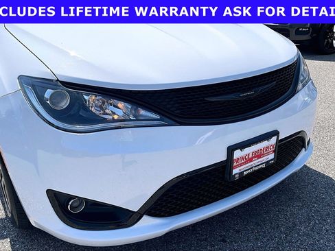 Used 2020 Chrysler Pacifica Touring-L w/ S Appearance Package FWD image 26