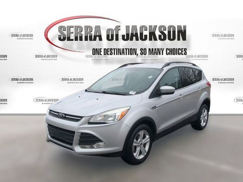 Used 2014 Ford Escape SE w/ Equipment Group 201A image 4
