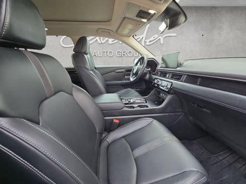 Used 2025 Honda Pilot Touring image 24