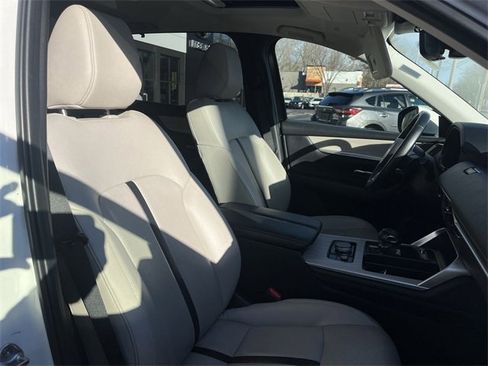 Certified 2024 MAZDA CX-90 3.3 Turbo w/ Preferred Package image 25