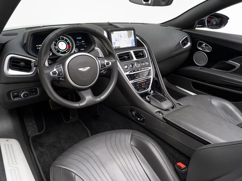 Used 2020 Aston Martin DB11 Volante RWD image 13