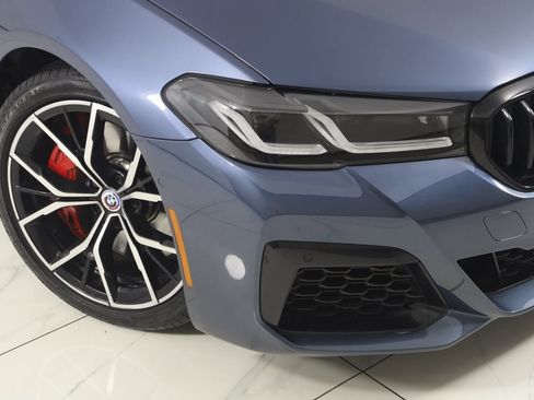 Used 2023 BMW M550i xDrive w/ Executive Package image 20