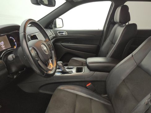 Used 2019 Jeep Grand Cherokee Altitude RWD image 17