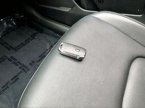 Used 2023 Kia Sportage EX FWD image 18