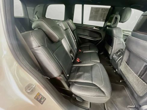 Used 2017 Mercedes-Benz GLS 550 4MATIC image 32