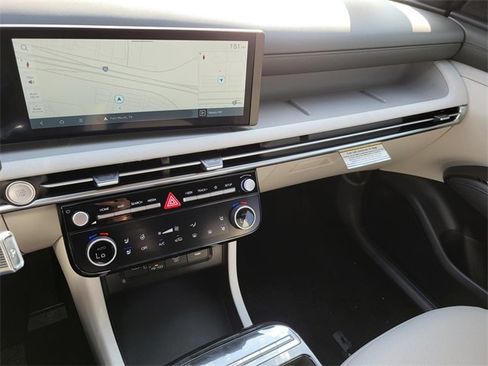 New 2026 Hyundai Tucson Limited image 17