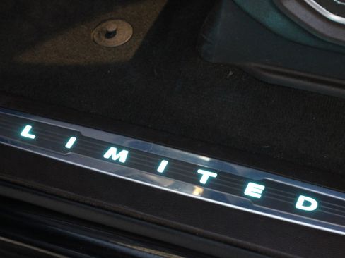 Used 2019 Ford F150 Limited image 23