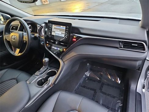 Used 2024 Toyota Camry SE image 27