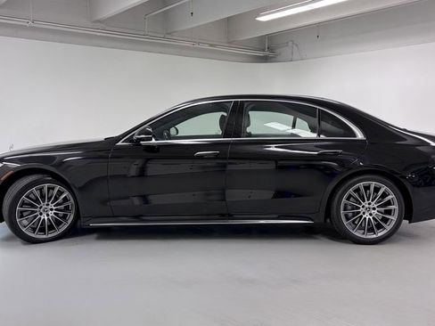 Used 2024 Mercedes-Benz S 580 4MATIC Sedan image 5