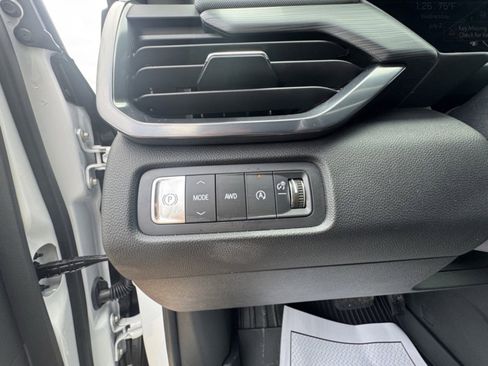 New 2025 GMC Acadia AT4 w/ Luxury Package AWD/4WD image 15