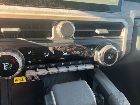 Used 2025 Toyota Tacoma 4x4 Double Cab Hybrid image 23