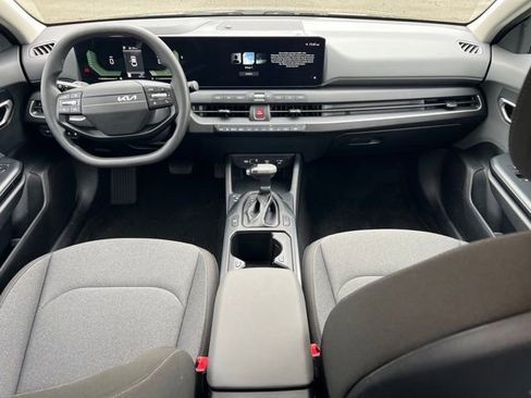 Certified 2025 Kia K4 FWD image 12