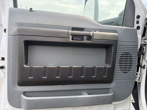 Used 2022 Ford F750 2WD Regular Cab Super Duty image 17