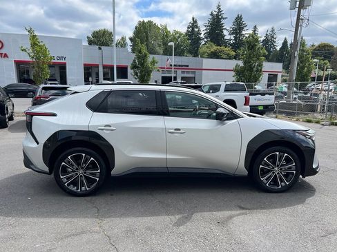 Certified 2024 Toyota bZ4X AWD image 3