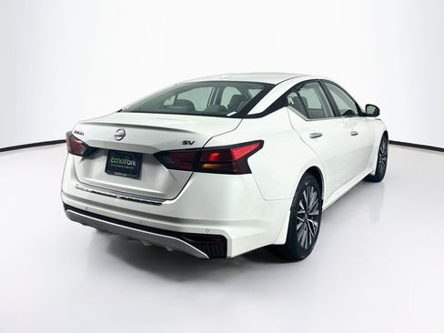 Used 2023 Nissan Altima 2.5 SV FWD image 9