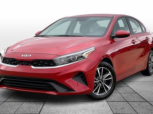 Certified 2024 Kia Forte LXS image 1
