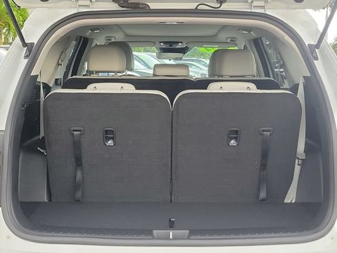 Used 2024 Kia Sorento S w/ Panoramic Sunroof Package FWD image 9