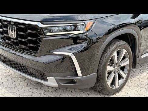 Used 2024 Honda Pilot Elite image 15