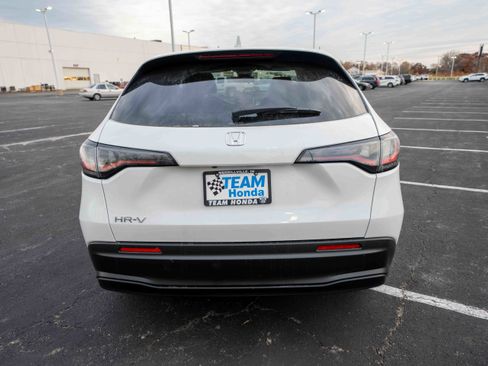 New 2026 Honda HR-V LX image 5