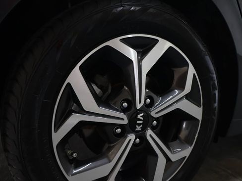 Used 2020 Kia Forte LXS image 29