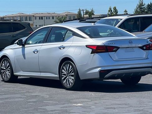 Used 2023 Nissan Altima 2.5 SV image 6