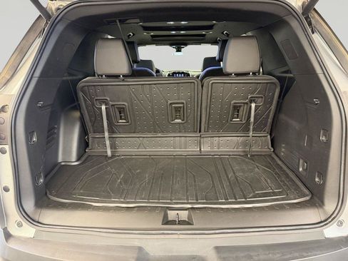 Used 2023 Chevrolet Traverse RS w/ LPO, Floor Liner Package AWD/4WD image 12