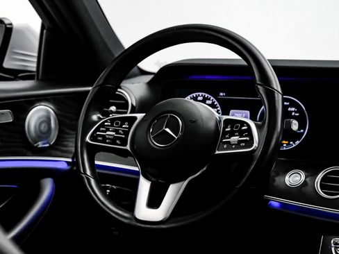 Used 2020 Mercedes-Benz E 350 4MATIC Sedan w/ Parking Assistance Package image 46