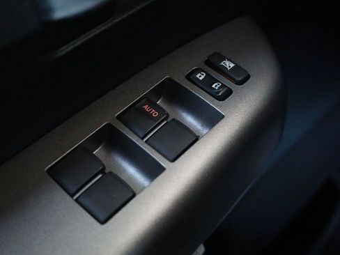 Used 2012 Toyota Tundra 2WD Double Cab image 33