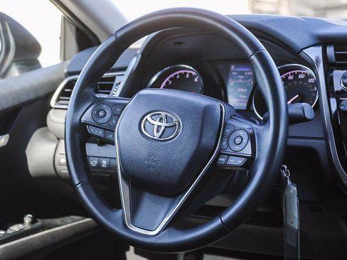 Certified 2019 Toyota Camry SE image 14